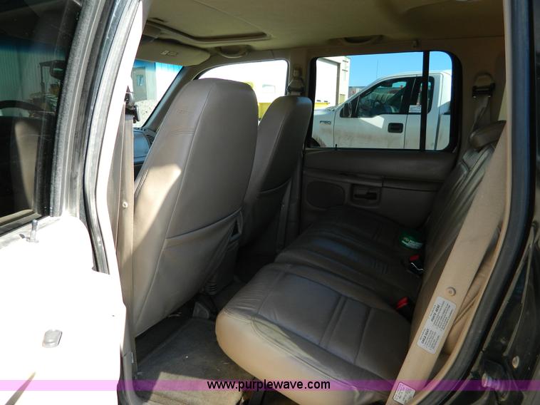 image for item D8757 1999 Mercury Mountaineer SUV
