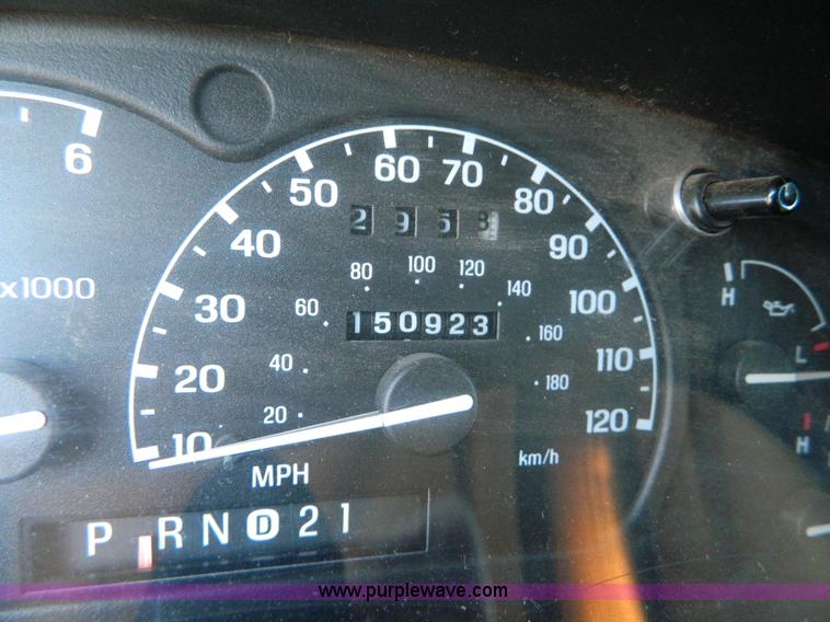 image for item D8757 1999 Mercury Mountaineer SUV