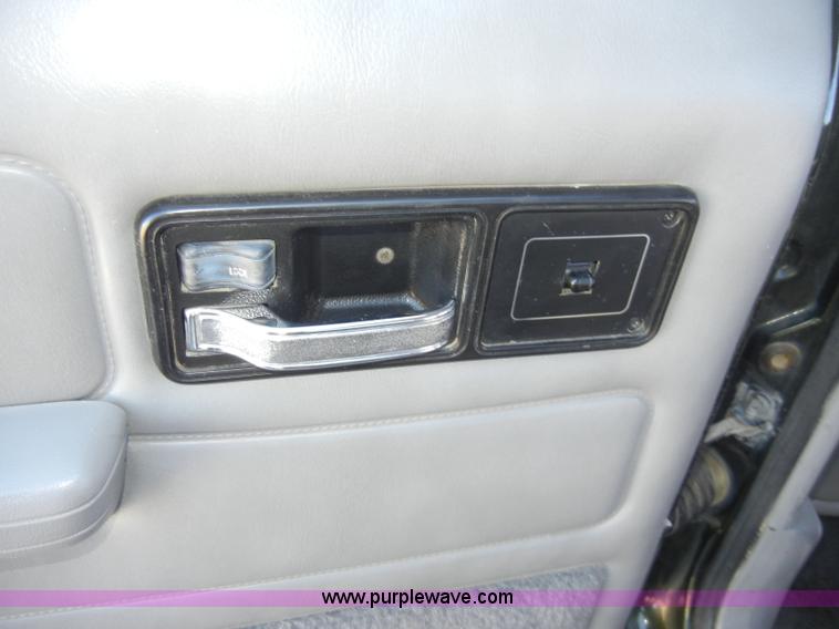 image for item D9760 1995 Jeep Cherokee Sport SUV