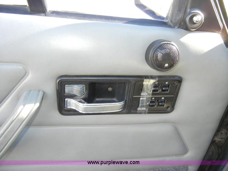 image for item D9760 1995 Jeep Cherokee Sport SUV