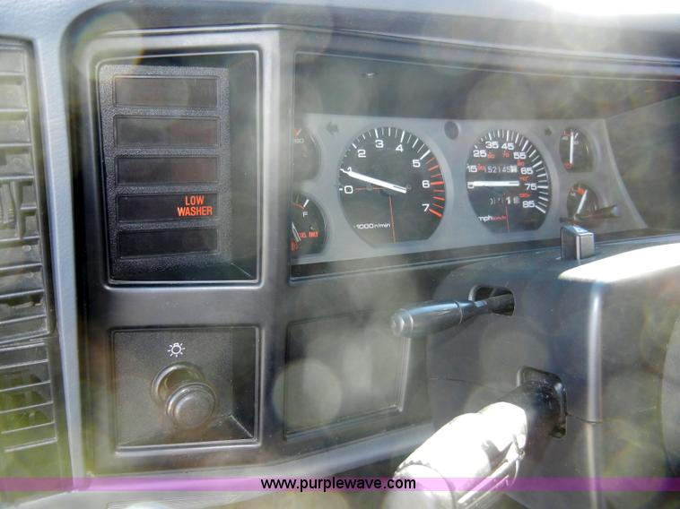 image for item D9760 1995 Jeep Cherokee Sport SUV