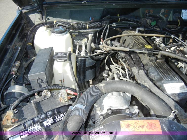 image for item D9760 1995 Jeep Cherokee Sport SUV