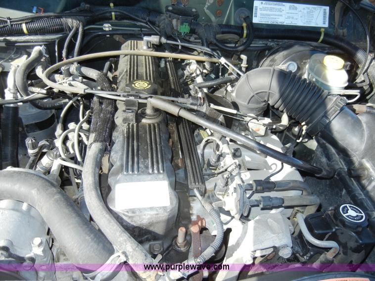 image for item D9760 1995 Jeep Cherokee Sport SUV