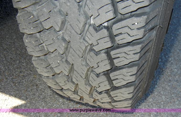 image for item D9760 1995 Jeep Cherokee Sport SUV