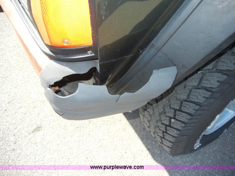 image for item D9760 1995 Jeep Cherokee Sport SUV