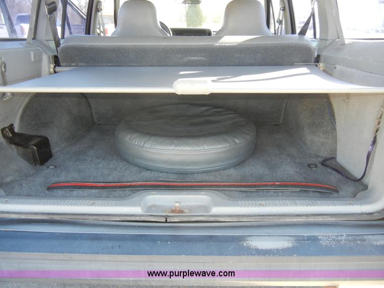 image for item D9760 1995 Jeep Cherokee Sport SUV