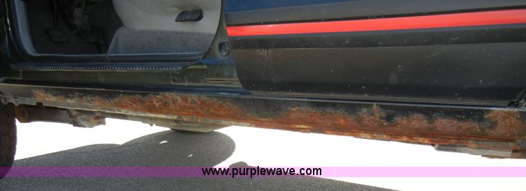 image for item D9760 1995 Jeep Cherokee Sport SUV