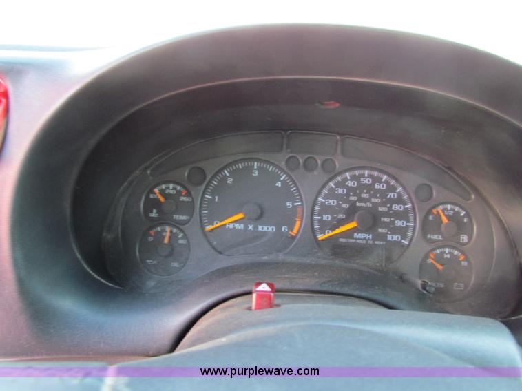 image for item I9537 2000 Chevrolet S10 pickup