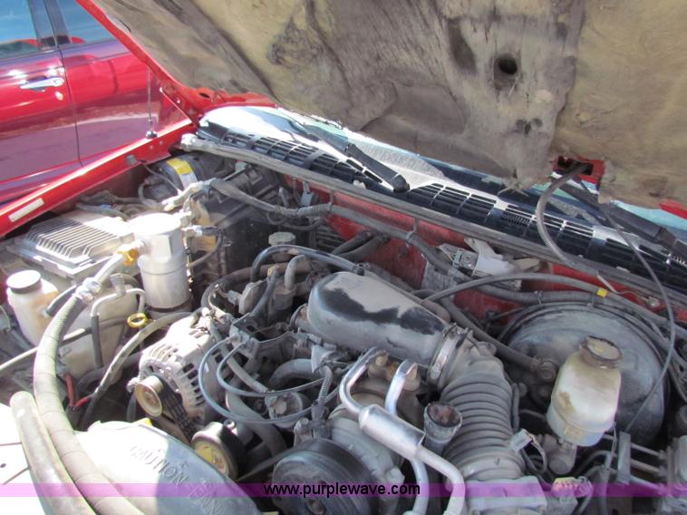 image for item I9537 2000 Chevrolet S10 pickup