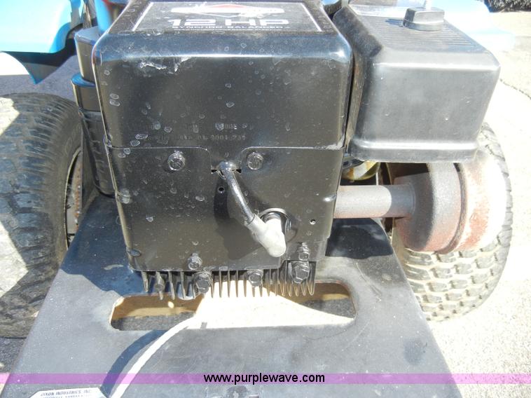 image for item J9376 Dixon 3304 ZTR lawn mower