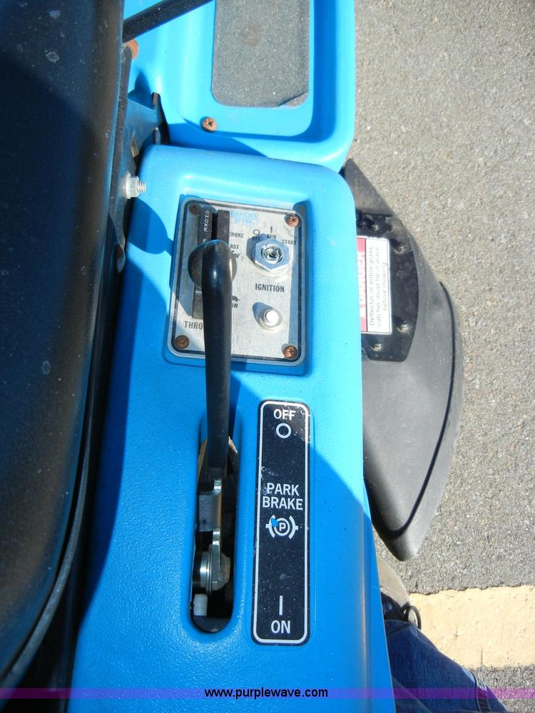 image for item J9376 Dixon 3304 ZTR lawn mower