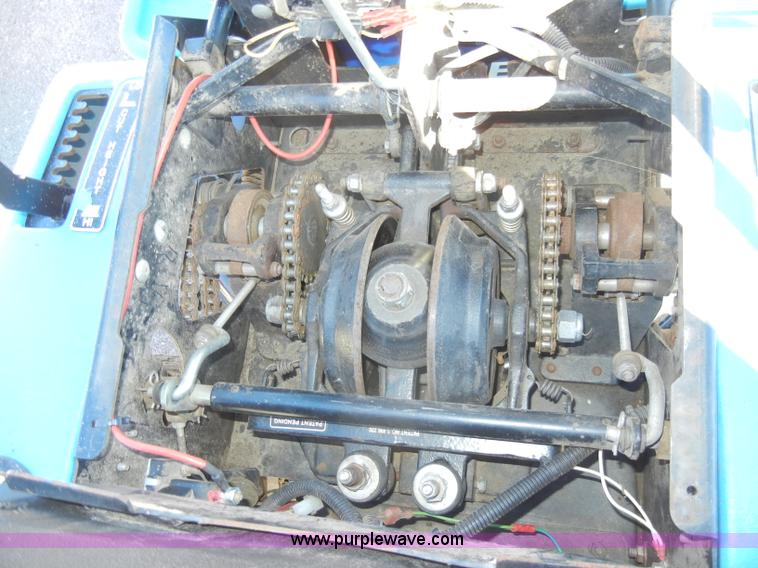 image for item J9376 Dixon 3304 ZTR lawn mower