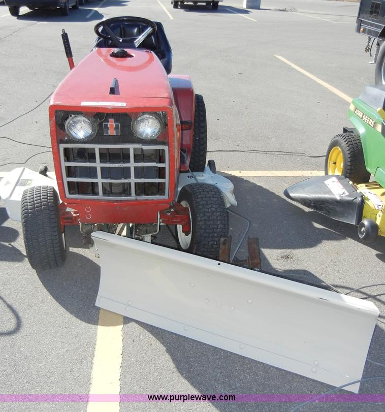 image for item J9378 IH Cub Cadet 1282 lawn mower