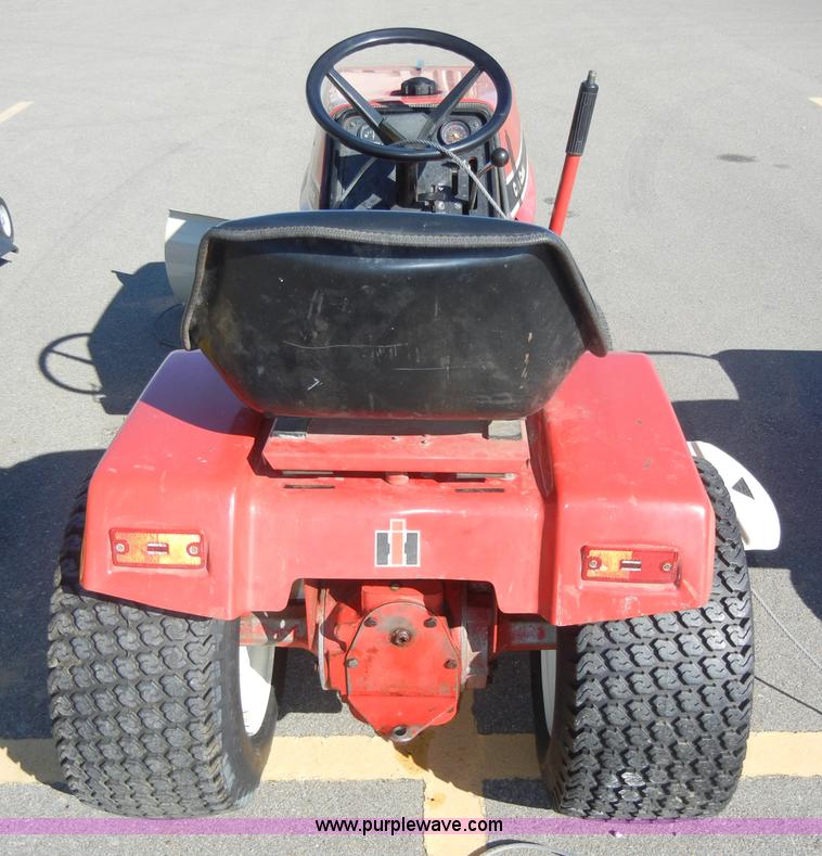 image for item J9378 IH Cub Cadet 1282 lawn mower