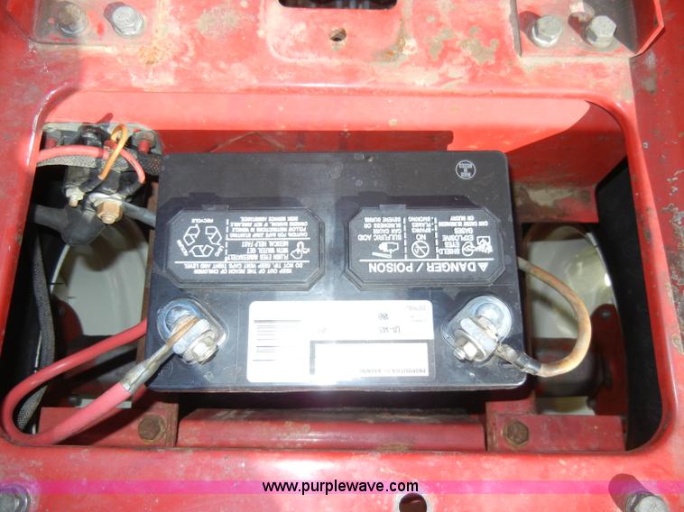 image for item J9378 IH Cub Cadet 1282 lawn mower