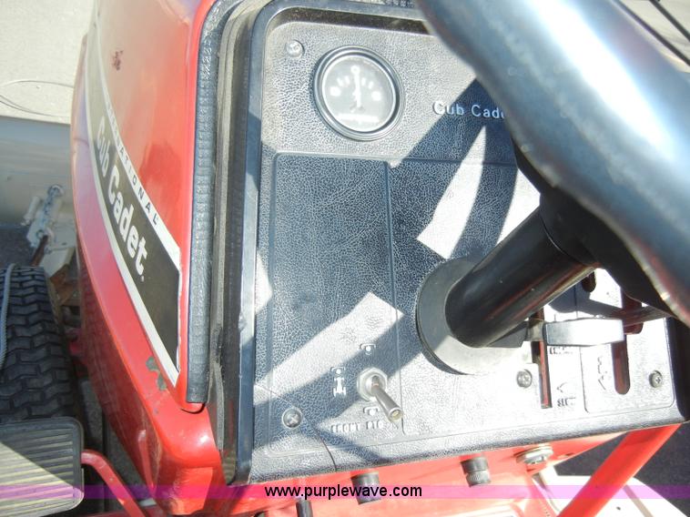 image for item J9378 IH Cub Cadet 1282 lawn mower
