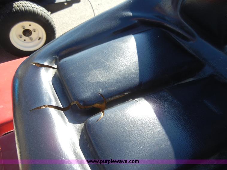 image for item J9378 IH Cub Cadet 1282 lawn mower