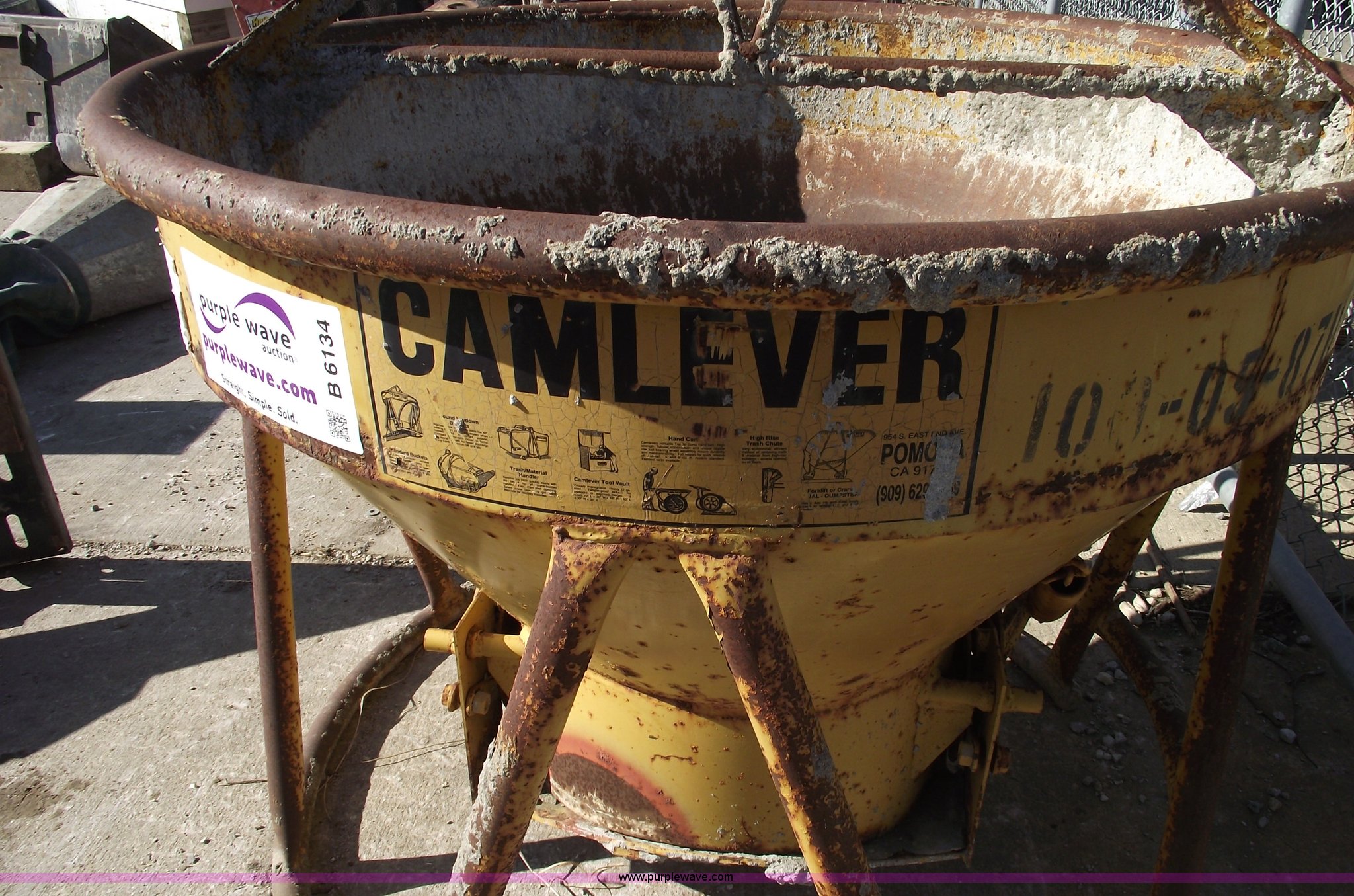 Camlever concrete bucket hopper in Grain Valley, MO Item B6134 sold