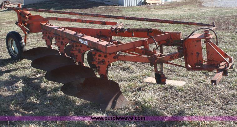image for item A6669 Allis Chalmers plow