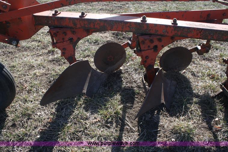 image for item A6669 Allis Chalmers plow