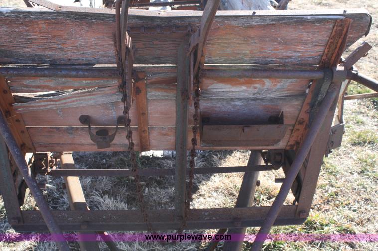 image for item A6670 New Idea M-12A manure spreader