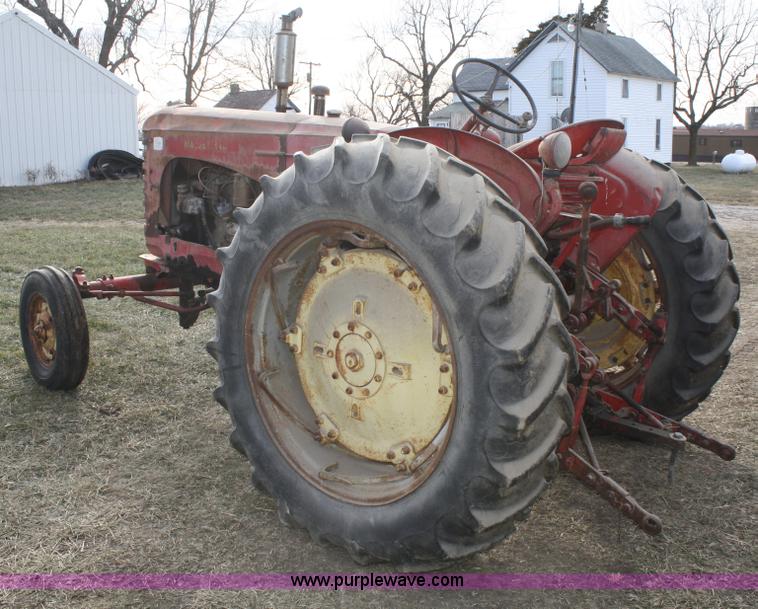 image for item A6673 1956 Massey-Harris 444 G1RF tractor