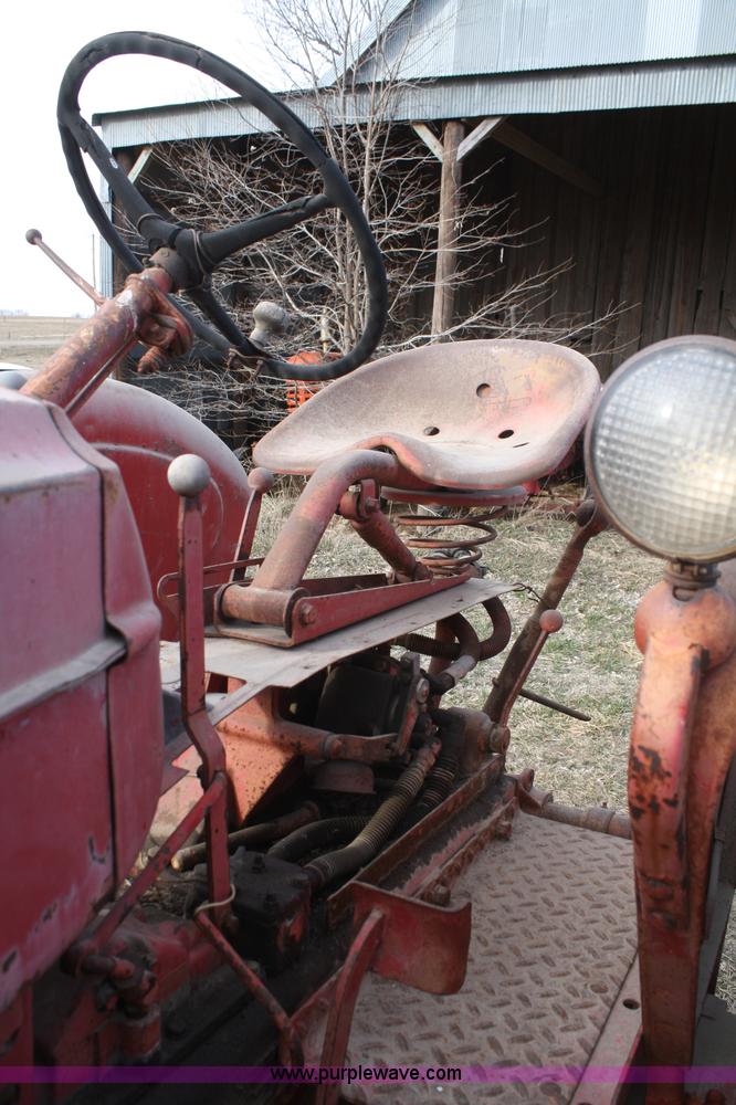 image for item A6673 1956 Massey-Harris 444 G1RF tractor