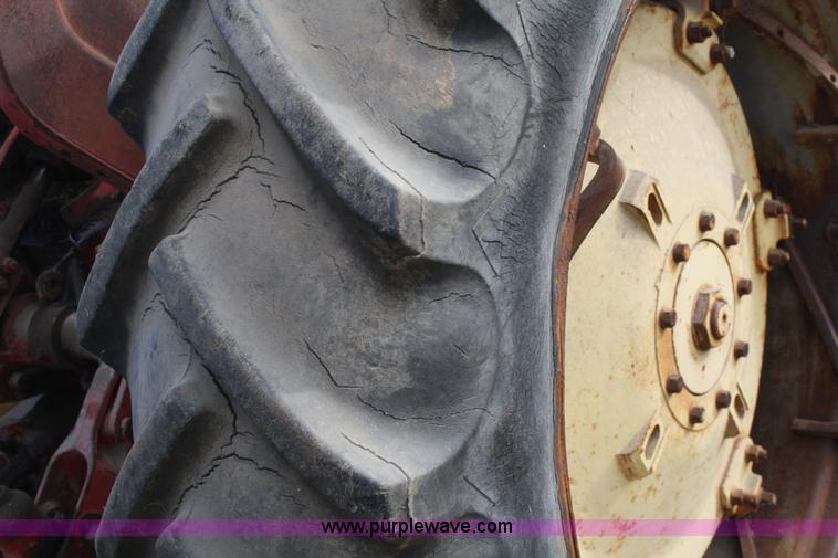 image for item A6673 1956 Massey-Harris 444 G1RF tractor