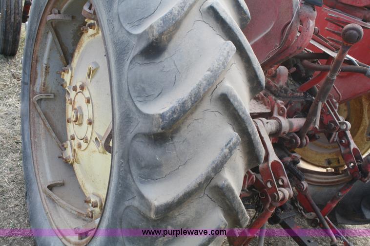 image for item A6673 1956 Massey-Harris 444 G1RF tractor