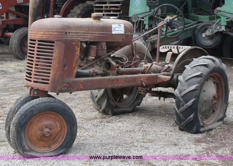 image for item A6676 1941 General 04CT-194 tractor