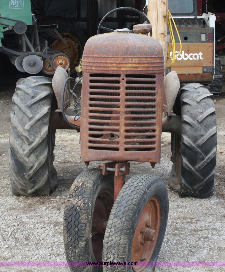 image for item A6676 1941 General 04CT-194 tractor