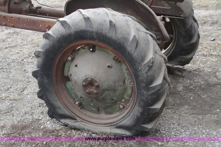 image for item A6676 1941 General 04CT-194 tractor