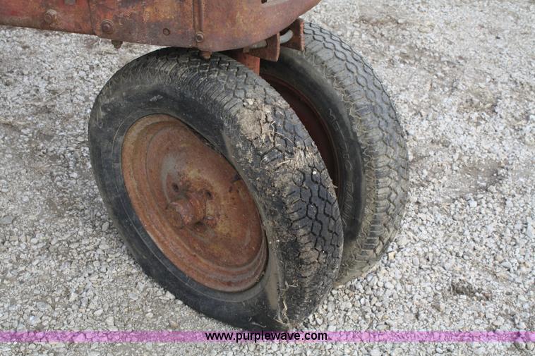 image for item A6676 1941 General 04CT-194 tractor