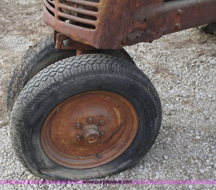 image for item A6676 1941 General 04CT-194 tractor