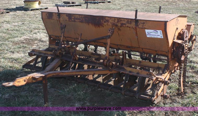 image for item A6679 Allis Chalmers 6' all crop grain drill