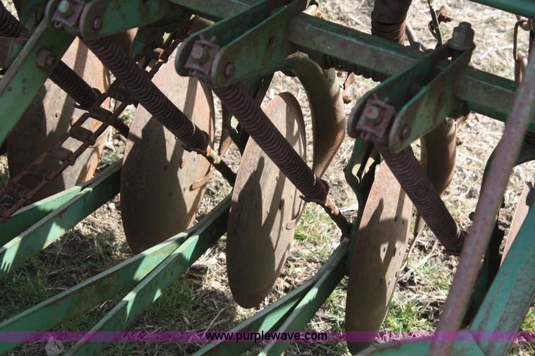 image for item A6716 John Deere FB-B drill