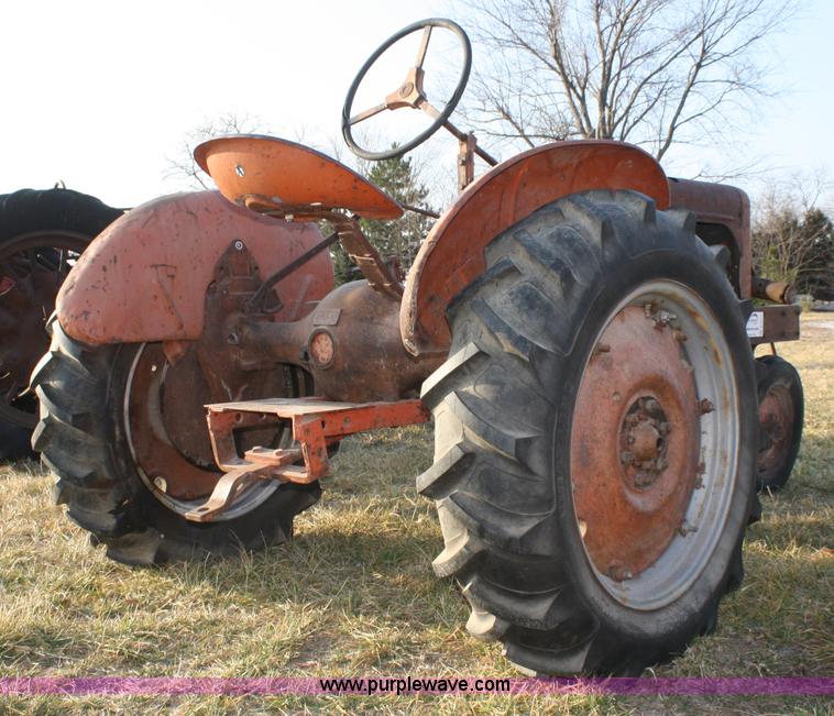 image for item A6717 1939 Allis Chalmers RC tractor