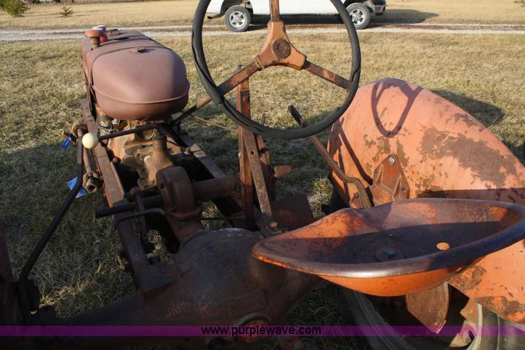 image for item A6717 1939 Allis Chalmers RC tractor