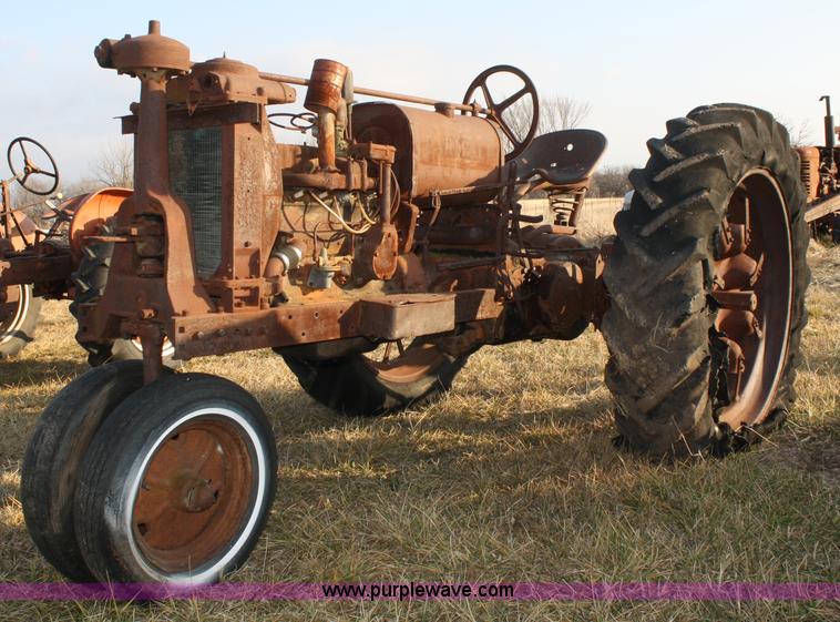 image for item A6718 1935 International Harvester F12 tractor