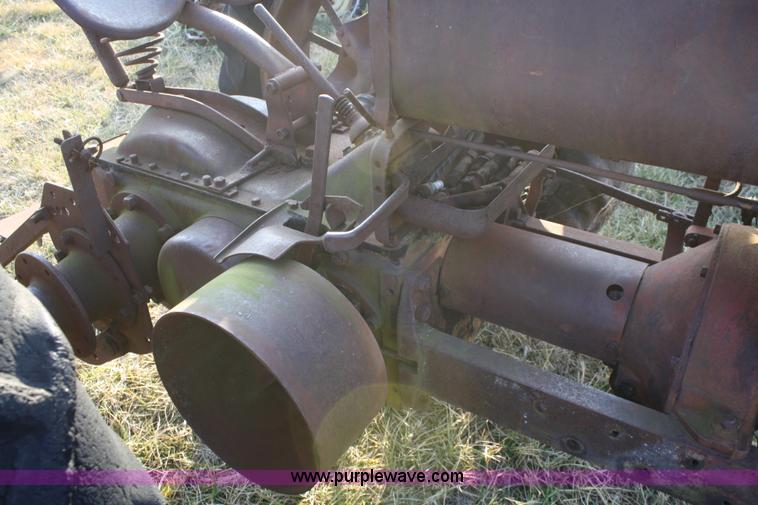 image for item A6718 1935 International Harvester F12 tractor