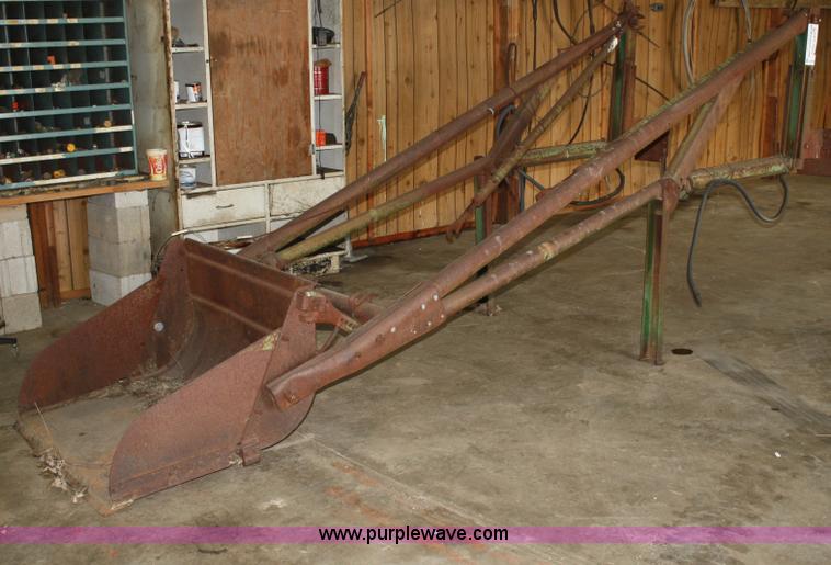 image for item A6719 John Deere 45 loader with trip bucket