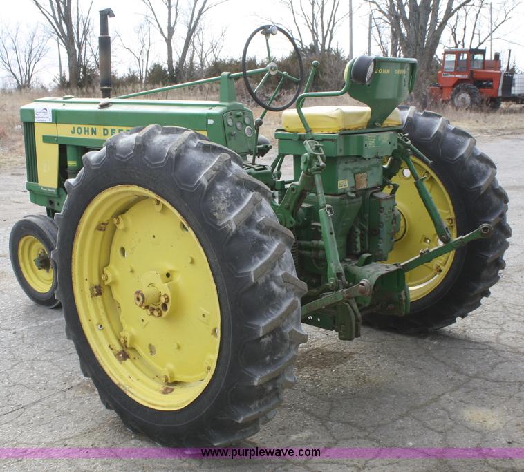 image for item A6720 1957 John Deere 520 tractor