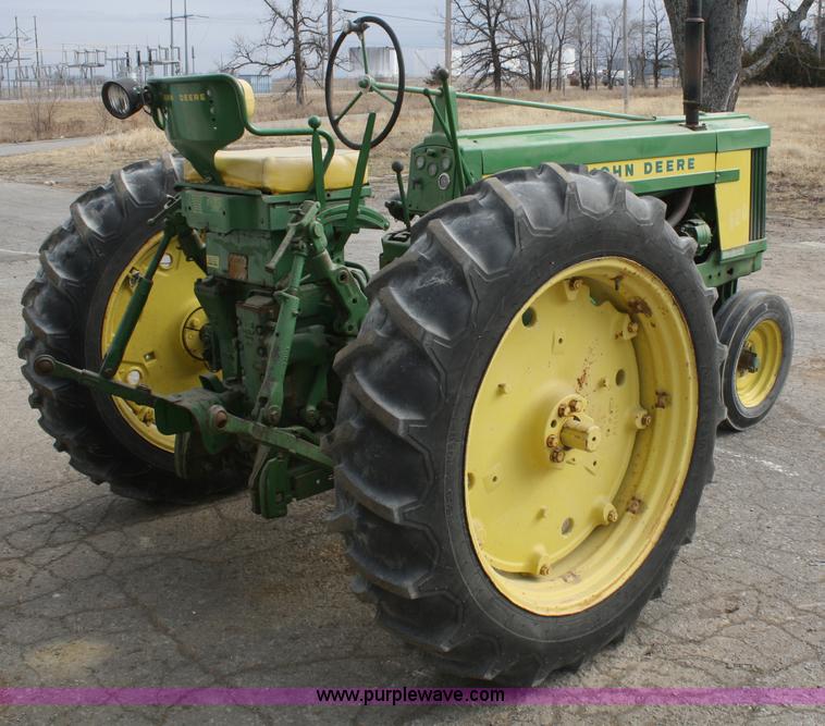 image for item A6720 1957 John Deere 520 tractor