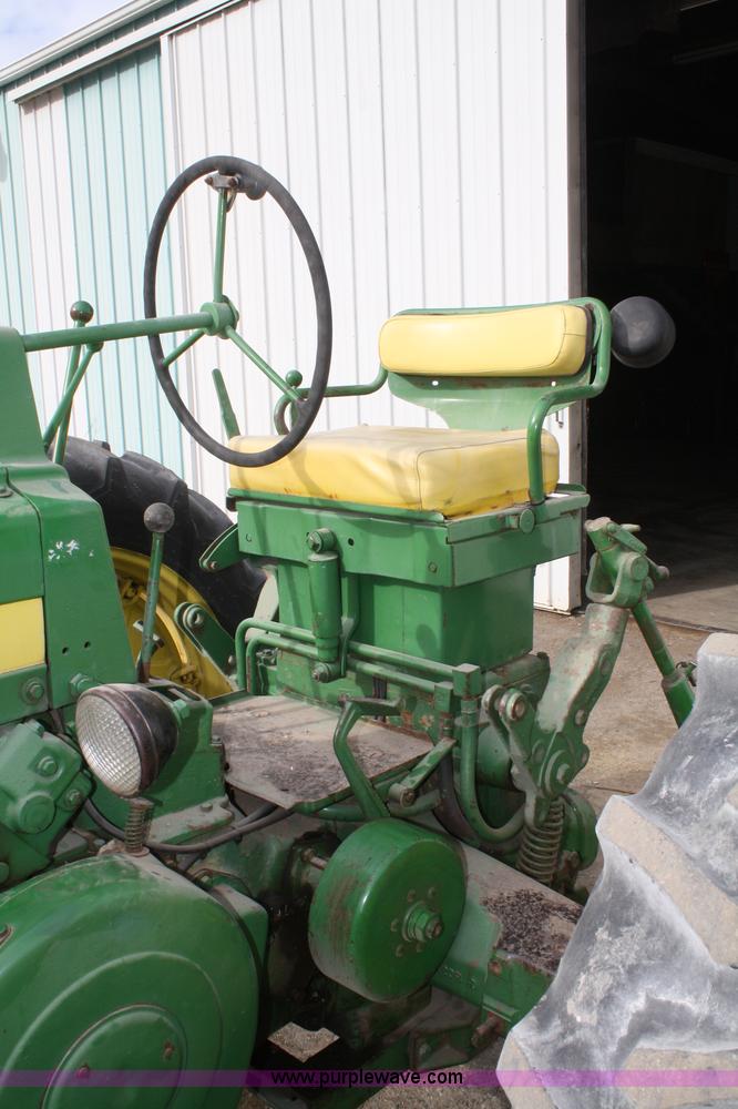 image for item A6720 1957 John Deere 520 tractor
