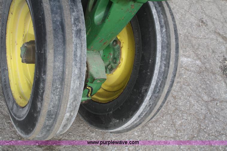 image for item A6720 1957 John Deere 520 tractor