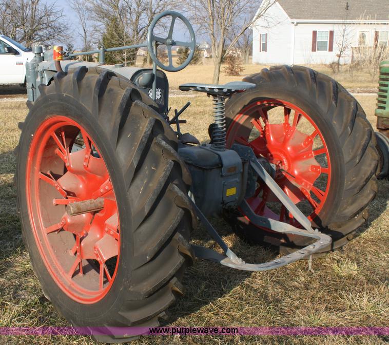 image for item A6723 1933 International Harvester F12 tractor