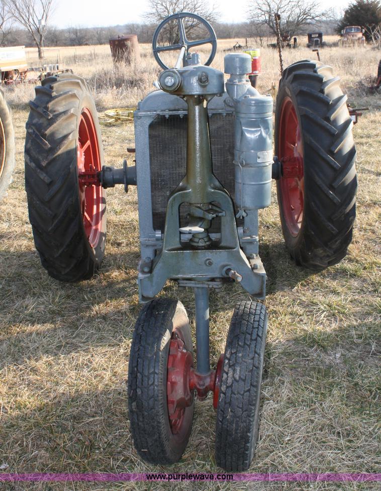 image for item A6723 1933 International Harvester F12 tractor