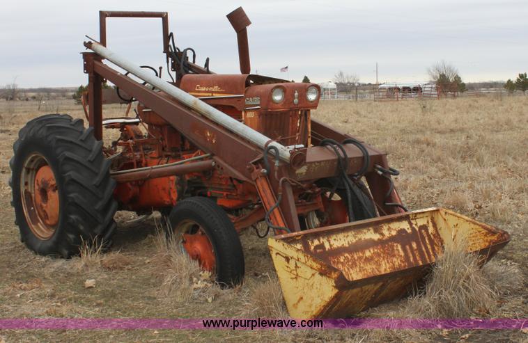 image for item A7179 1958 Case 812-B Case-O-Matic tractor