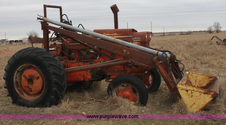 image for item A7179 1958 Case 812-B Case-O-Matic tractor