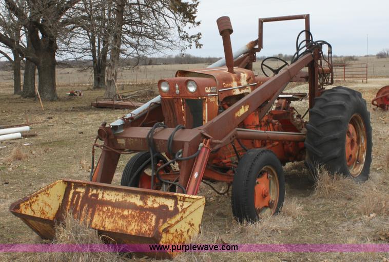 image for item A7179 1958 Case 812-B Case-O-Matic tractor